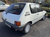 Usata Peugeot 205 49 CV (36 kW) 1986 Berlina