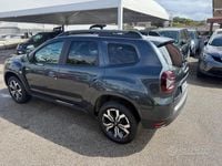 Gebraucht Dacia Duster Journey 116 PS (85 kW) 2023 Grau SUV