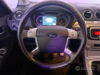 Usata Ford S-MAX Titanium 140 CV (102 kW) 2008 Grigio Monovolume