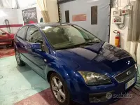Occasion Ford Focus 90 ch (66 kW) 2007 Bleue Berline