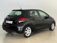 Usata Peugeot 208 Allure 82 CV (60 kW) 2017 Blu Utilitaria