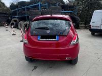 Usata Lancia Ypsilon Gold 69 CV (50 kW) 2021 Rosso Utilitaria
