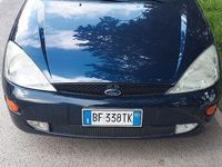 Usata Ford Focus Trend 90 CV (66 kW) 1999 Blu Berlina