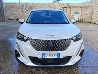 Usata Peugeot 2008 Allure 100 kW (136 CV) 2021 Bianco SUV