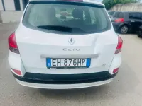 Usata Renault Clio Dynamique 75 CV (55 kW) 2012 Bianco Station wagon