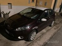 Usata Ford Fiesta 58 CV (42 kW) 2011 Nero Utilitaria