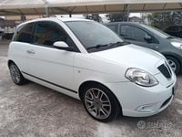 Usata Lancia Ypsilon 105 CV (77 kW) 2008 Bianco Utilitaria