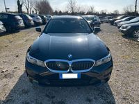 Usata BMW 320e Luxury Line 190 CV (139 kW) 2021 Nero Station wagon