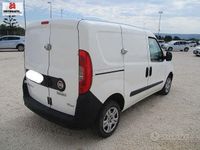 Usata Fiat Doblò 90 CV (66 kW) 2016 Bianco Monovolume