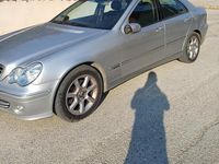Usata Mercedes C220 150 CV (110 kW) 2005 Grigio Berlina