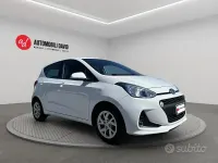 Usata Hyundai i10 Comfort 67 CV (49 kW) 2017 Bianco Utilitaria