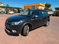 Usata Dacia Sandero Stepway 73 CV (53 kW) 2018 Nero Berlina