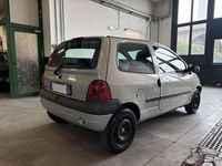 Usata Renault Twingo 58 CV (42 kW) 2003 Argento Utilitaria