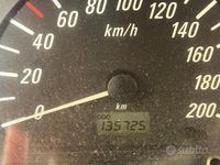 Usata Opel Agila 58 CV (42 kW) 2003 Grigio Utilitaria