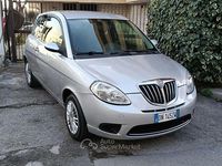Usata Lancia Ypsilon 75 CV (55 kW) 2008 Argento Utilitaria