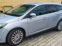 Begagnad Ford Focus Titanium 2011 Grå Kombi