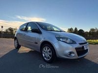Usata Renault Clio III 75 CV (55 kW) 2010 Argento Berlina