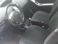 Usata Toyota Yaris Sol 69 CV (50 kW) 2006 Grigio Utilitaria