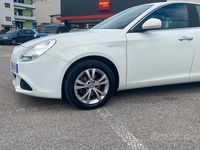Usata Alfa Romeo Giulietta 105 CV (77 kW) 2013 Bianco Utilitaria