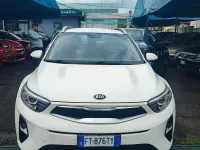 Usata Kia Stonic Style 97 CV (71 kW) 2019 Bianco SUV