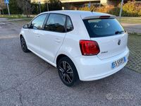 Usata VW Polo Comfortline 70 CV (51 kW) 2013 Bianco Berlina