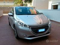 Usata Peugeot 208 68 CV (50 kW) 2012 Grigio Utilitaria