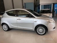 Usata Lancia Ypsilon Silver 69 CV (50 kW) 2014 Grigio Utilitaria