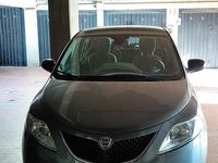 Usata Lancia Ypsilon Platinum 80 CV (58 kW) 2016 Grigio Utilitaria