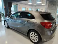 Usata Mercedes A180 109 CV (80 kW) 2015 Grigio Utilitaria