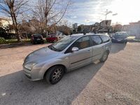 Usata Ford Focus 110 CV (80 kW) 2005 Grigio Station wagon