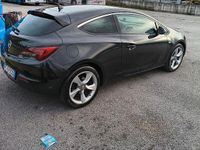 Usata Opel Astra GTC 136 CV (100 kW) 2016 Nero Coupé