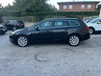Usata Opel Astra Cosmo 100 CV (73 kW) 2014 Nero Station wagon