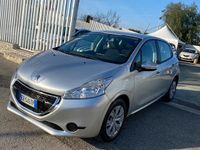 Usata Peugeot 208 Access 67 CV (49 kW) 2015 Grigio Utilitaria