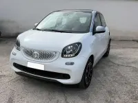 Usata Smart ForFour Proxy 71 CV (52 kW) 2017 Bianco Utilitaria