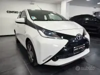 Usata Toyota Aygo X-wave 69 CV (50 kW) 2017 Bianco Utilitaria