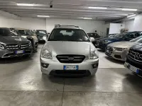 Usata Kia Carens Family 140 CV (102 kW) 2007 Argento Monovolume