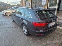 Usata Audi A4 S-Line 150 CV (110 kW) 2017 Grigio metallizzato Berlina