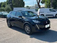 Usata Peugeot 2008 Active 101 CV (74 kW) 2023 Nero SUV