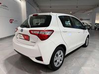Usata Toyota Yaris Hybrid Business Edition 73 CV (53 kW) 2019 Bianco Utilitaria