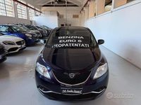 Usata Lancia Ypsilon Platinum 69 CV (50 kW) 2016 Blu Utilitaria
