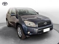 Usata Toyota RAV4 Sol 136 CV (100 kW) 2006 Grigio SUV