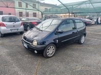 Usata Renault Twingo Initiale 74 CV (54 kW) 2005 Blu Utilitaria