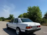 Usata Mercedes 190 122 CV (89 kW) 1986 Bianco Berlina