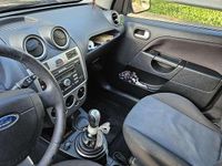 Usata Ford Fiesta Titanium 68 CV (50 kW) 2007 Nero Utilitaria