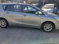 Usata Toyota Verso Luxury 126 CV (92 kW) 2011 Grigio Monovolume