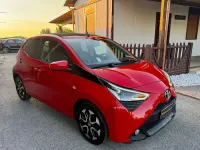 Usata Toyota Aygo X-play 72 CV (52 kW) 2021 Rosso Utilitaria