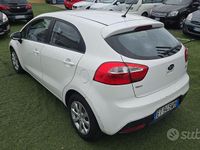 Usata Kia Rio Active 75 CV (55 kW) 2015 Bianco Berlina