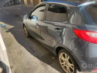 Usata Mazda 2 68 CV (50 kW) 2008 Nero Utilitaria