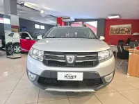 Usata Dacia Sandero Stepway 90 CV (66 kW) 2014 Argento Berlina