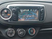 Usata Toyota Yaris Active 69 CV (50 kW) 2011 Grigio Berlina